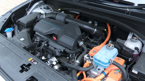 HYUNDAI SANTA FE ESTATE 1.6 TGDi Plug-in Hybrid Ultimate 5dr 4WD Auto view 2